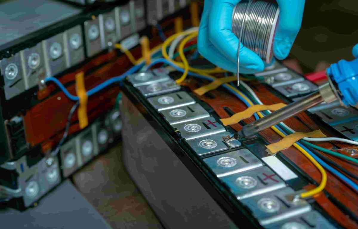 Battery Regeneration Machine